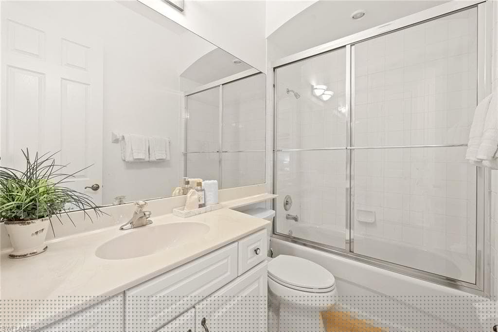 6980 Bent Grass Dr, Naples, FL 34113-28