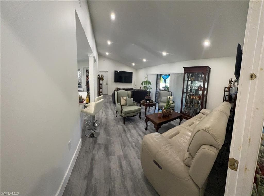 4090 32nd Ave SW, Naples, FL 34116-10
