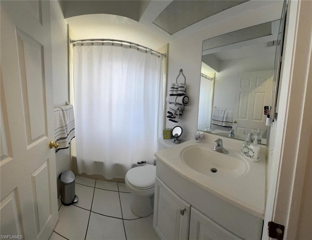 4090 32nd Ave SW, Naples, FL 34116-15