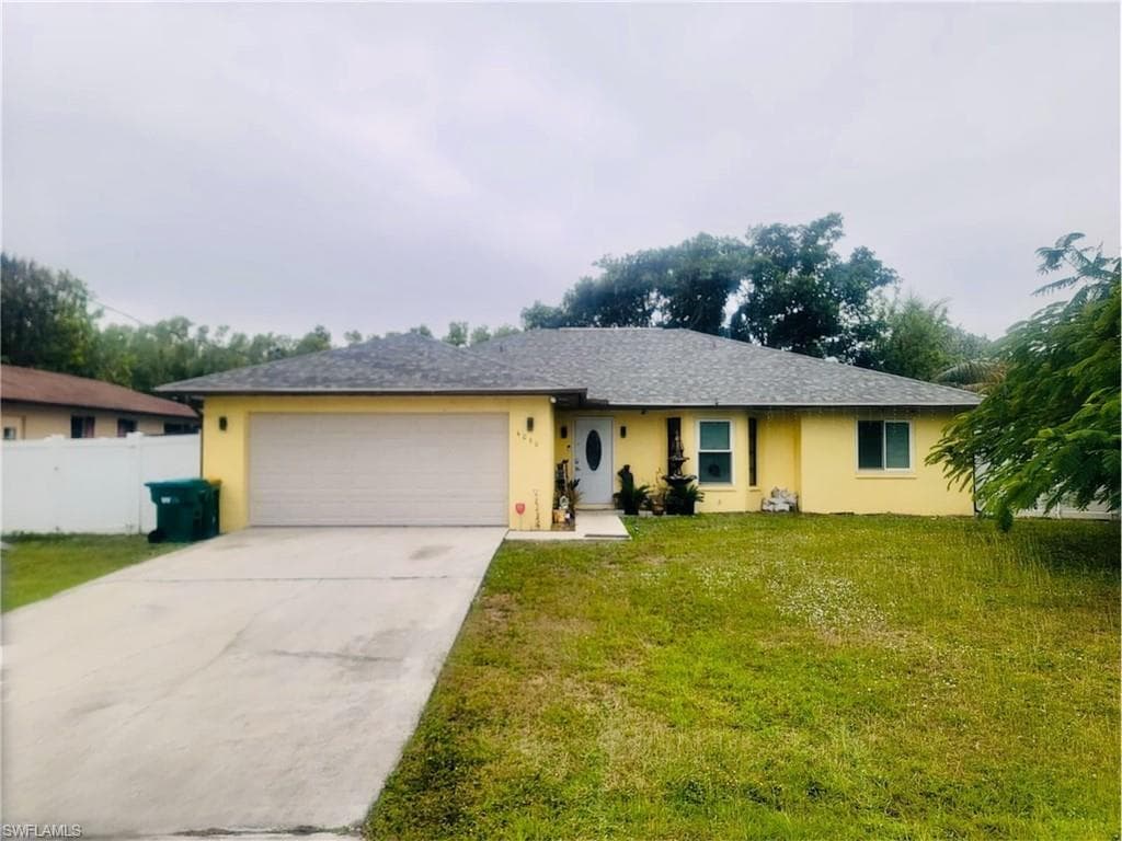 4090 32nd Ave SW, Naples, FL 34116-1