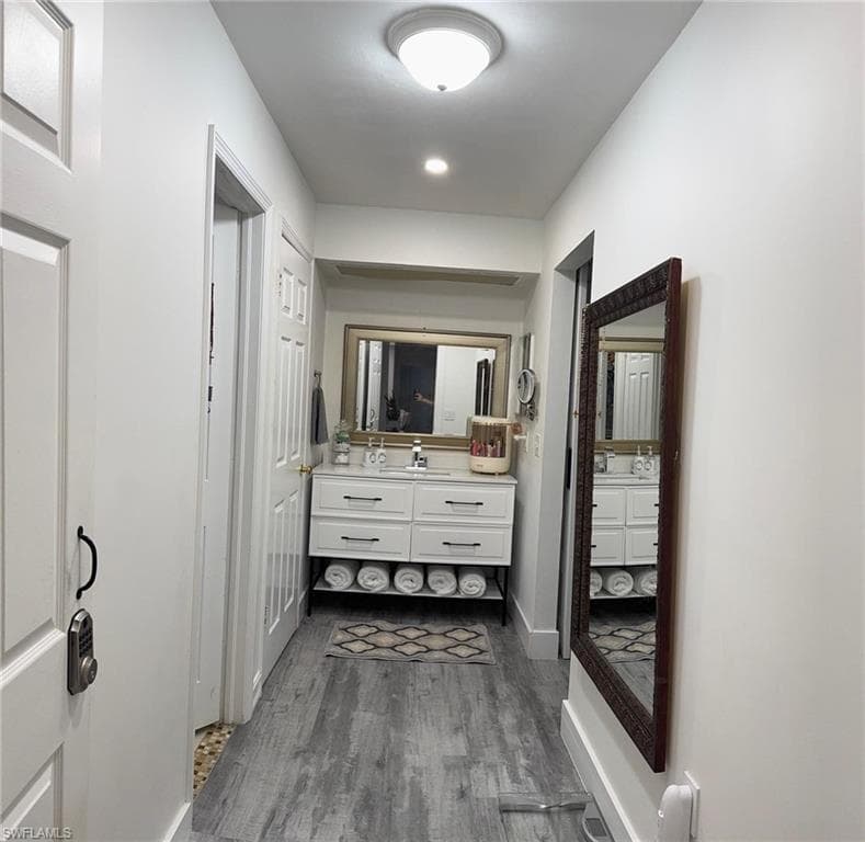 4090 32nd Ave SW, Naples, FL 34116-26