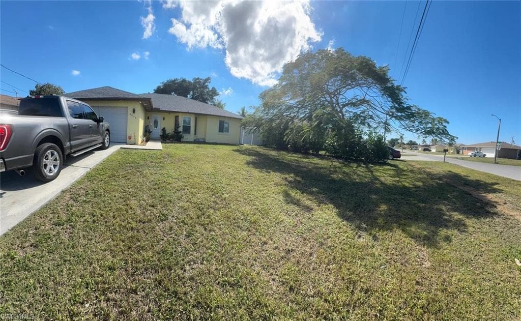 4090 32nd Ave SW, Naples, FL 34116-3