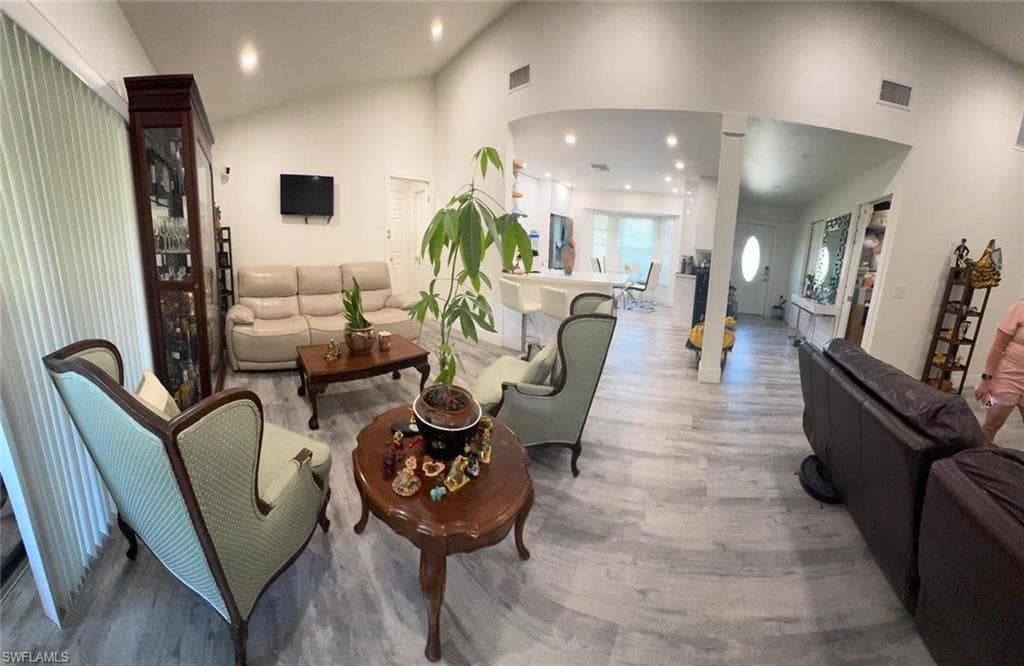 4090 32nd Ave SW, Naples, FL 34116-8
