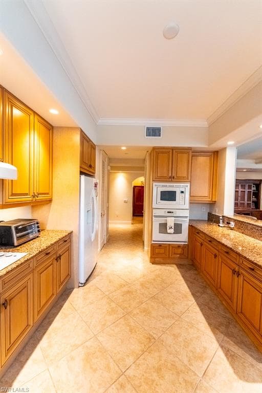 545 Avellino Isles Cir 102, Naples, FL 34119-10