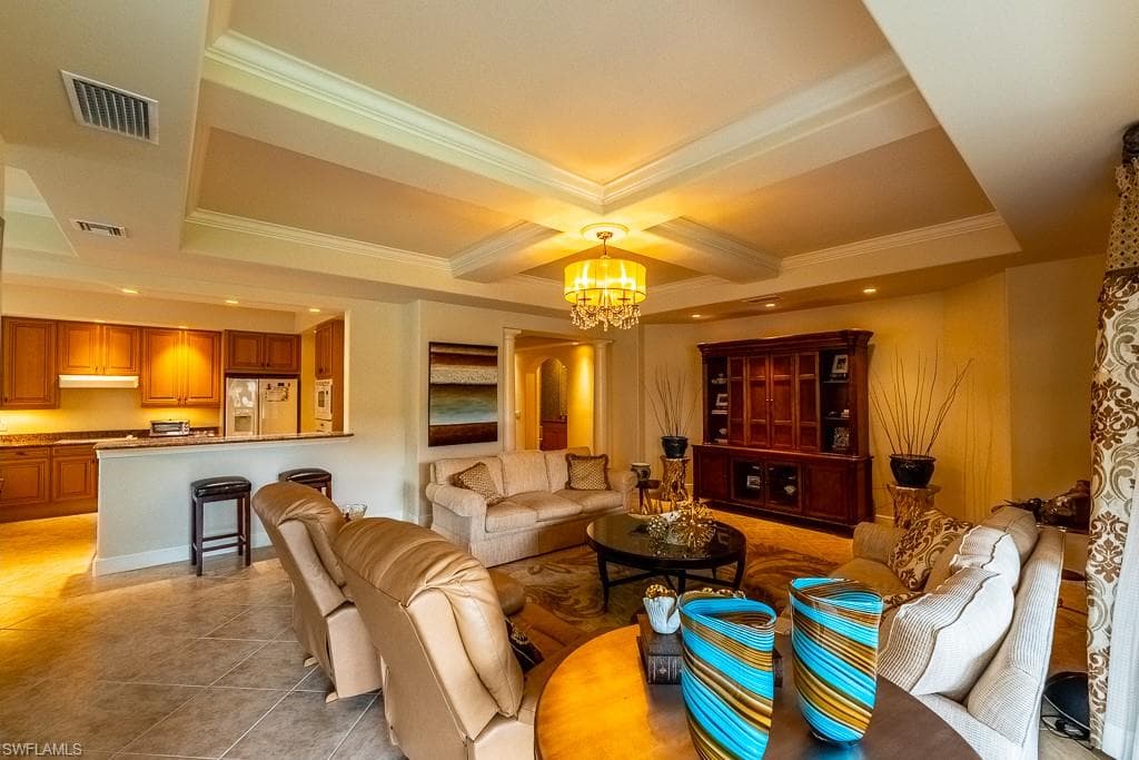 545 Avellino Isles Cir 102, Naples, FL 34119-4
