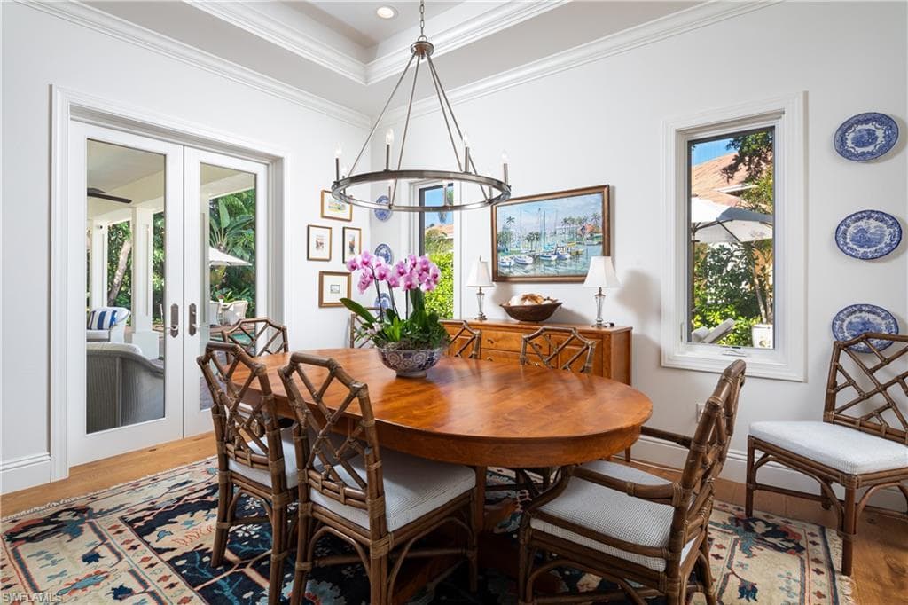 485 Wedge Dr, Naples, FL 34103-8