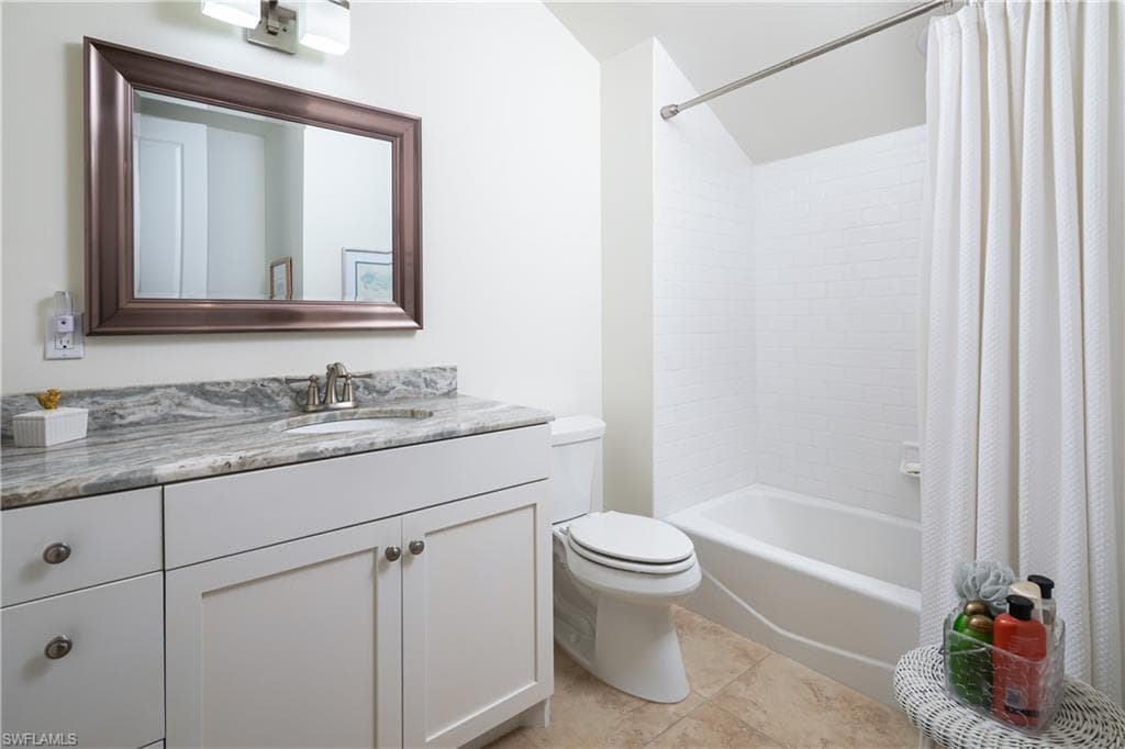 485 Wedge Dr, Naples, FL 34103-15