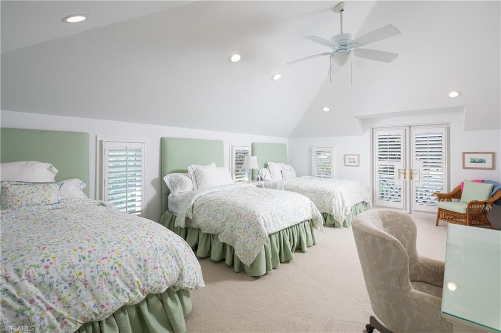 485 Wedge Dr, Naples, FL 34103-16