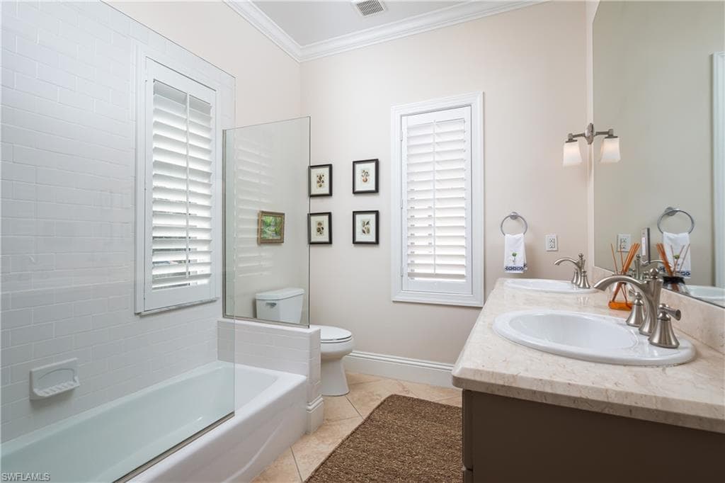 485 Wedge Dr, Naples, FL 34103-19