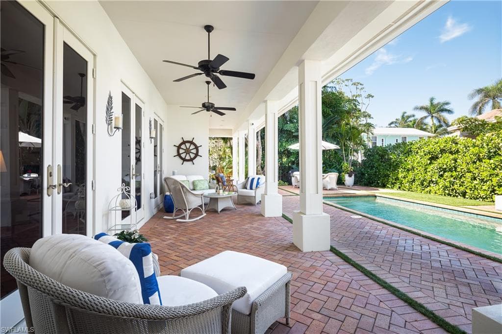 485 Wedge Dr, Naples, FL 34103-20