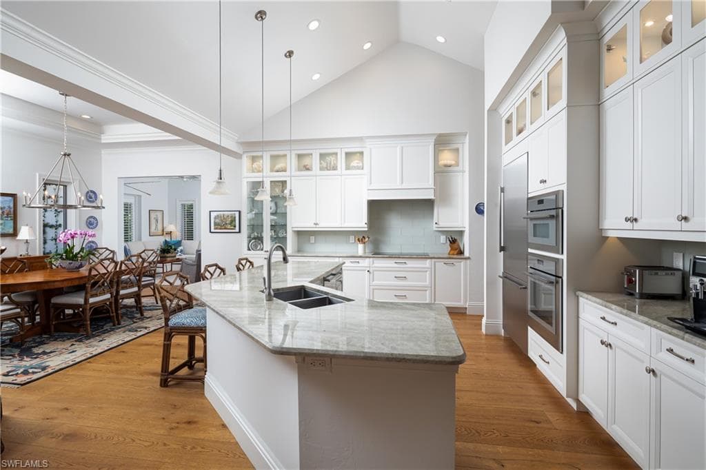 485 Wedge Dr, Naples, FL 34103-6