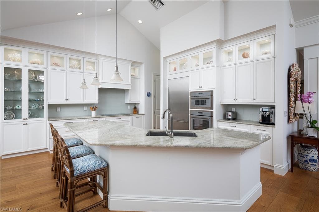 485 Wedge Dr, Naples, FL 34103-7