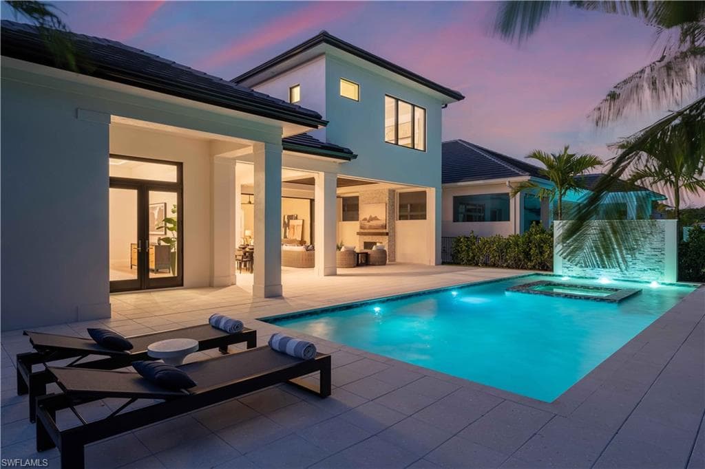 6634 Palisades Ave, Naples, FL 34109-29
