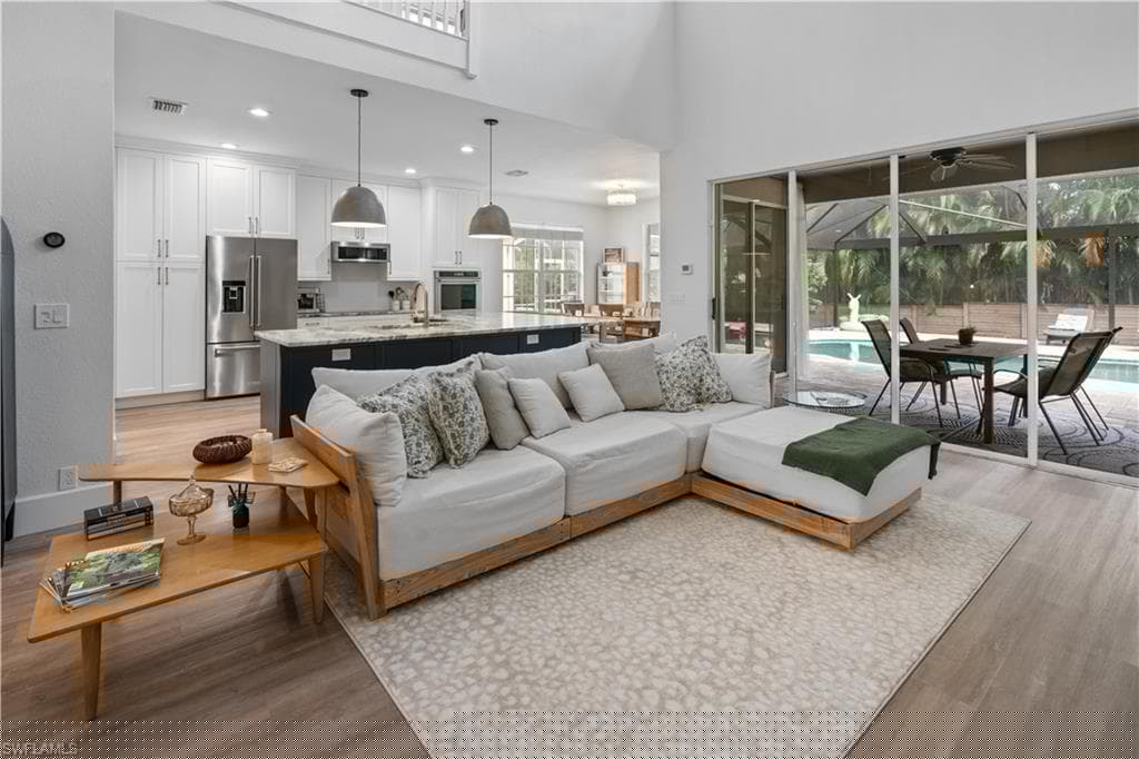 15917 Delasol Ln, Naples, FL 34110-9