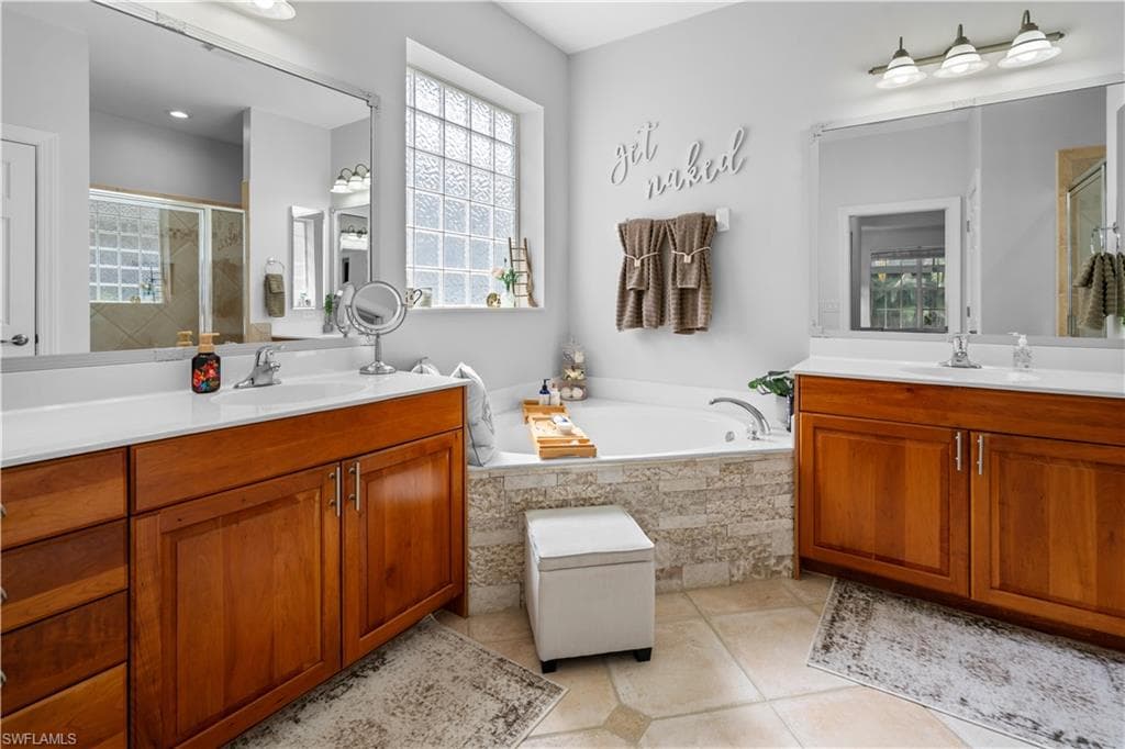 15917 Delasol Ln, Naples, FL 34110-23