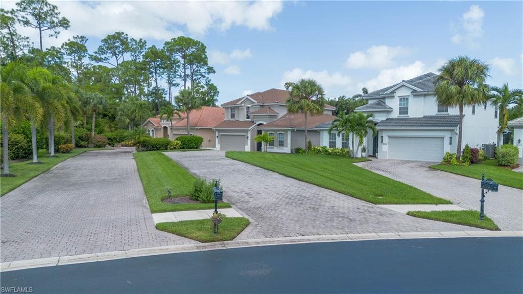 15917 Delasol Ln, Naples, FL 34110-36
