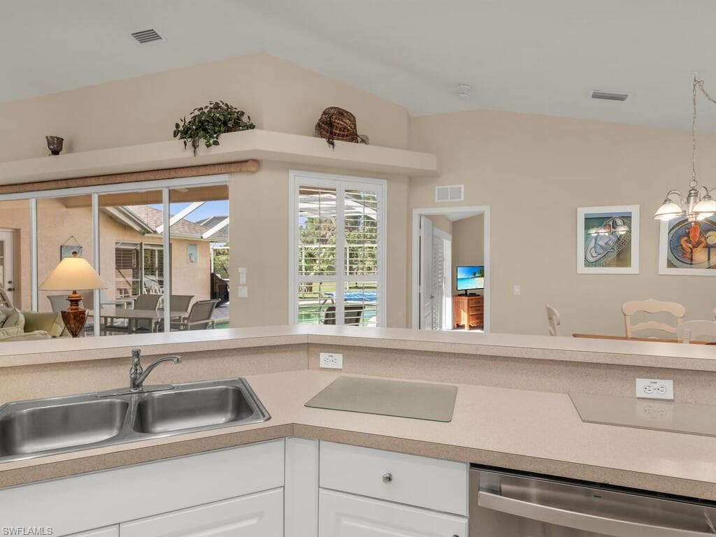 1021 Briarwood Blvd, Naples, FL 34104-12