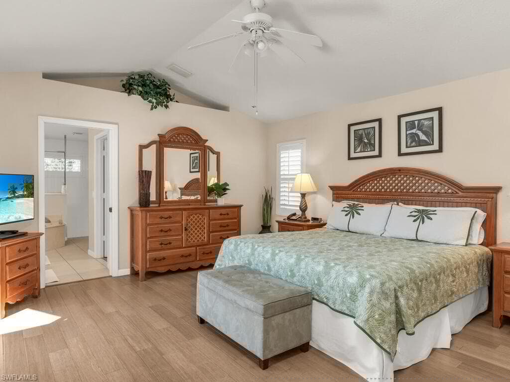 1021 Briarwood Blvd, Naples, FL 34104-13