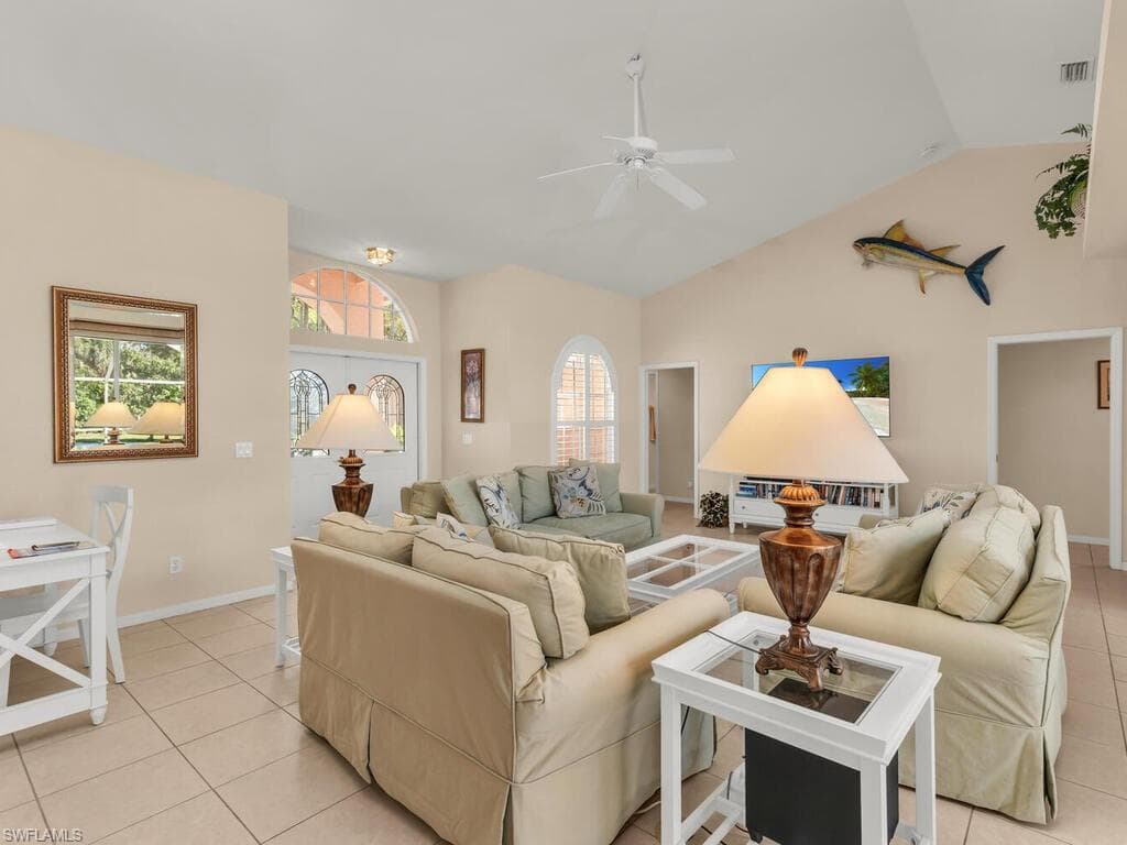 1021 Briarwood Blvd, Naples, FL 34104-18