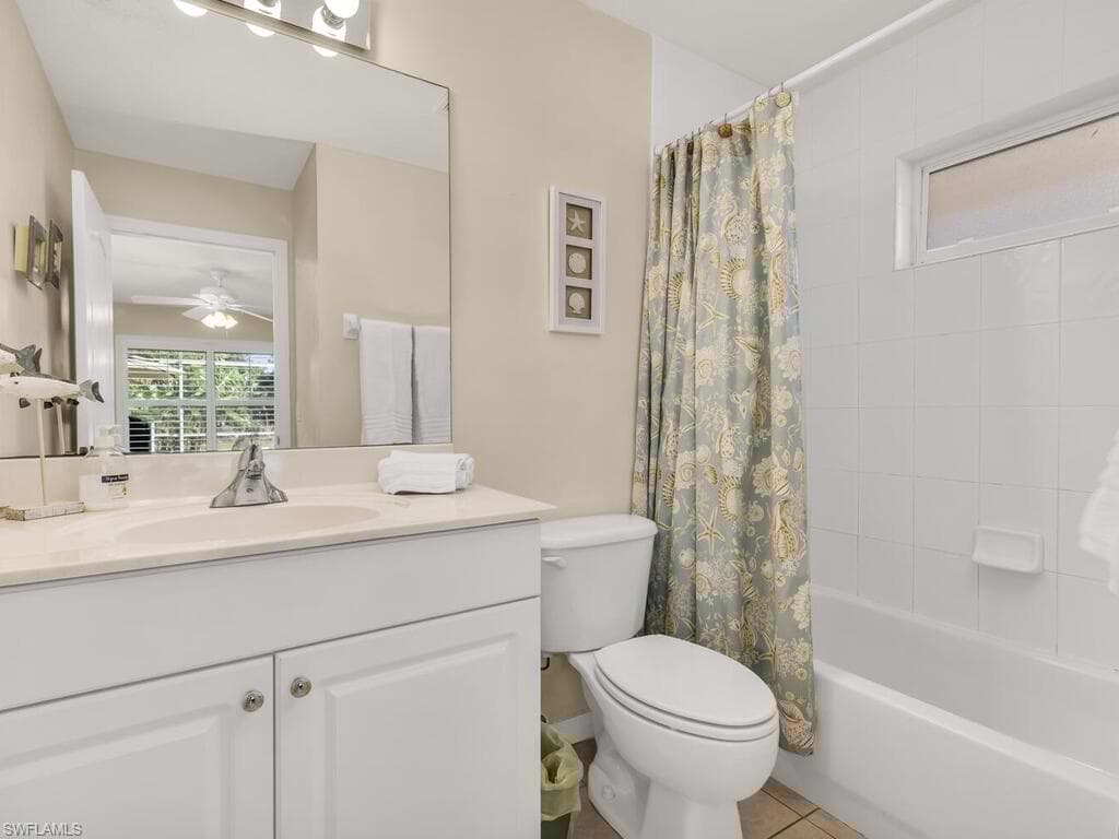 1021 Briarwood Blvd, Naples, FL 34104-21
