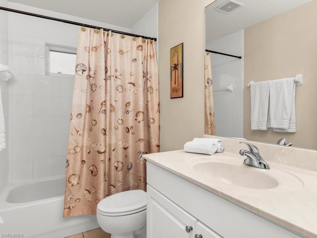 1021 Briarwood Blvd, Naples, FL 34104-24