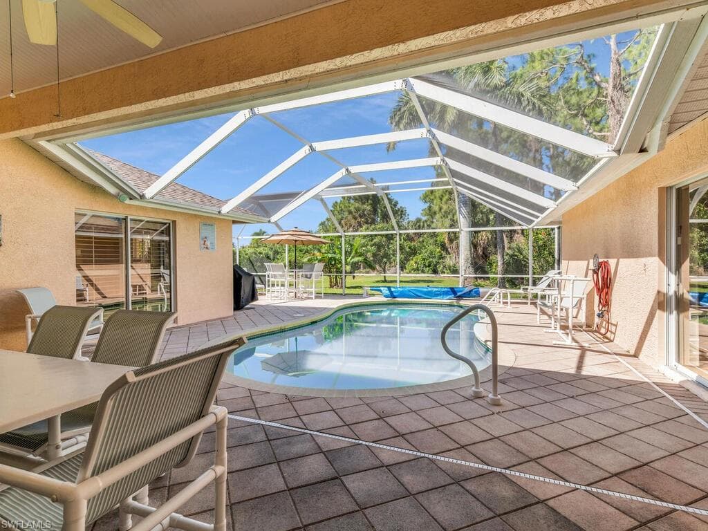 1021 Briarwood Blvd, Naples, FL 34104-27