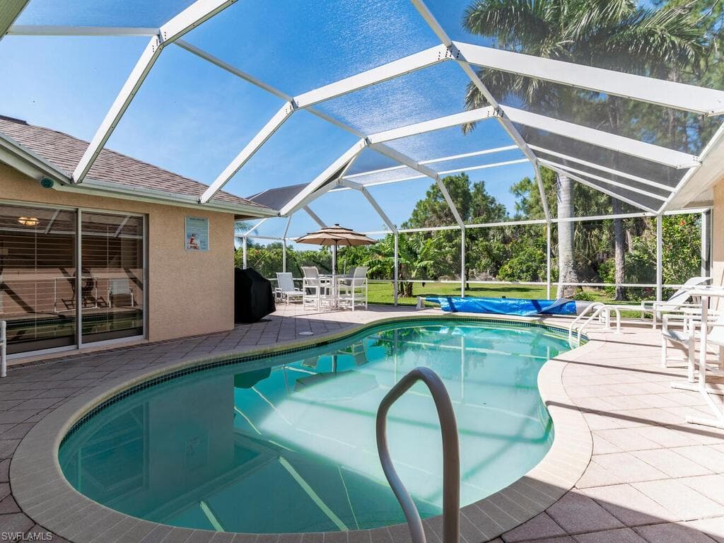 1021 Briarwood Blvd, Naples, FL 34104-28