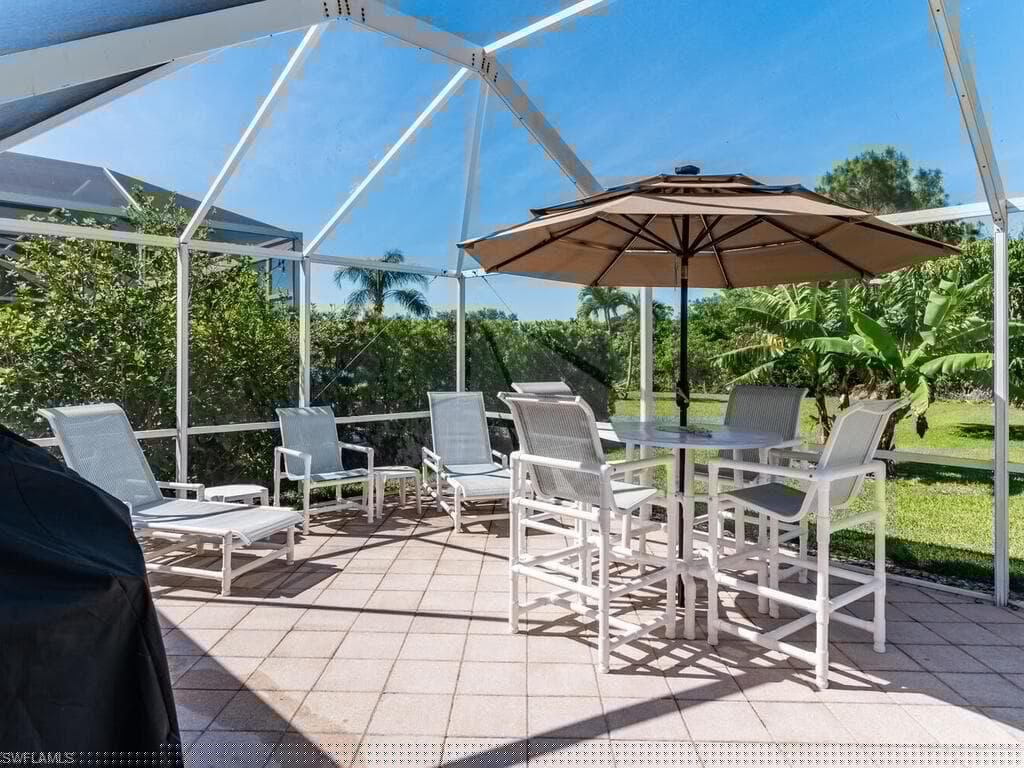 1021 Briarwood Blvd, Naples, FL 34104-29