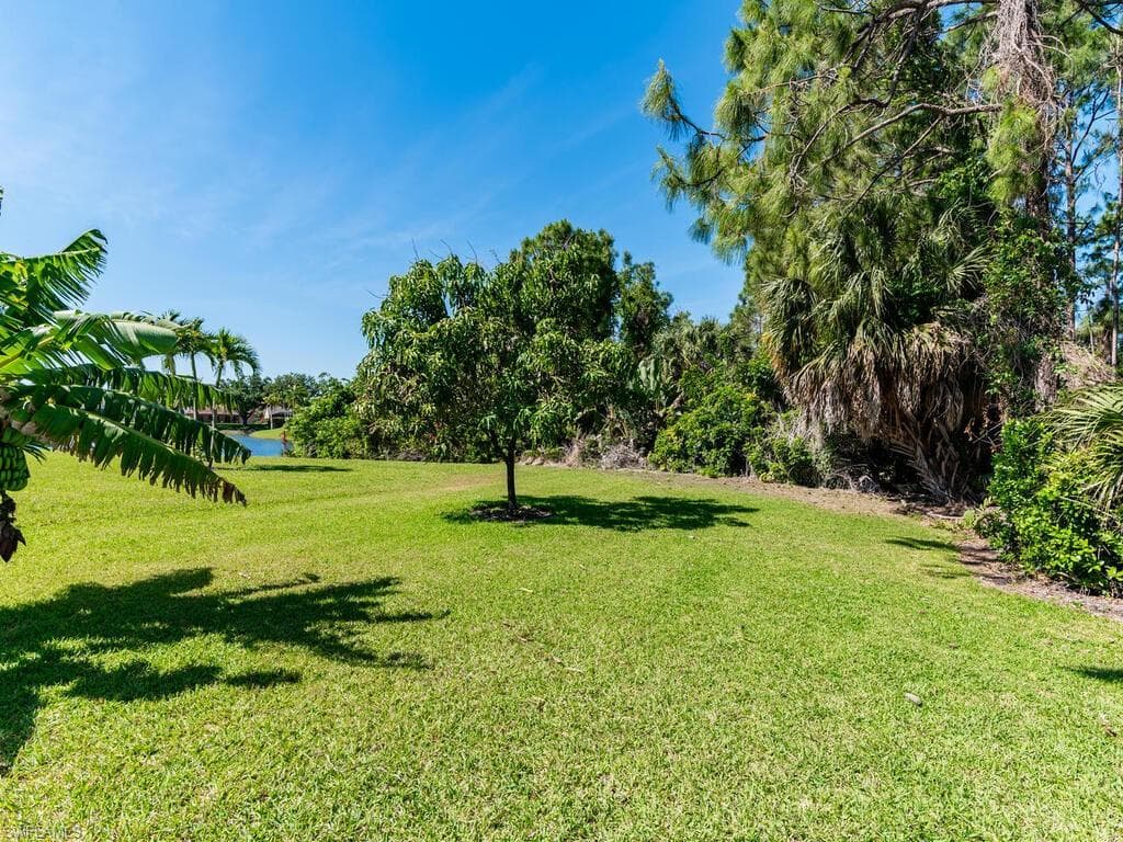 1021 Briarwood Blvd, Naples, FL 34104-32