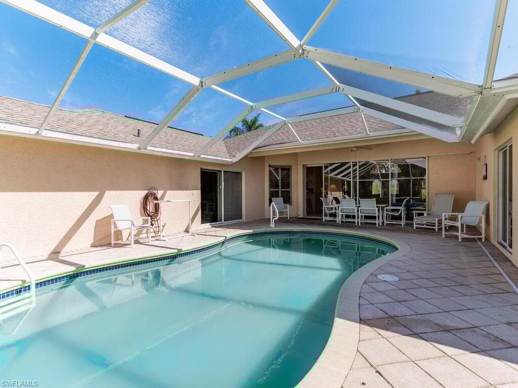 1021 Briarwood Blvd, Naples, FL 34104-35