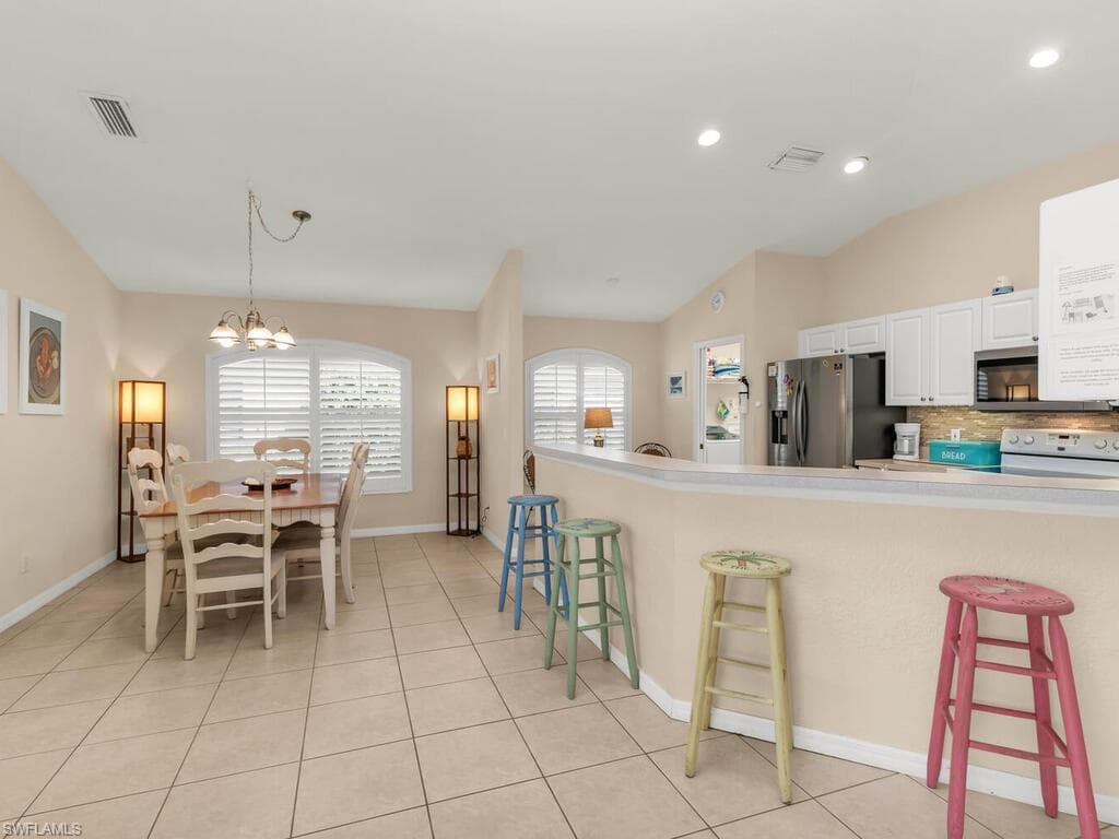 1021 Briarwood Blvd, Naples, FL 34104-6