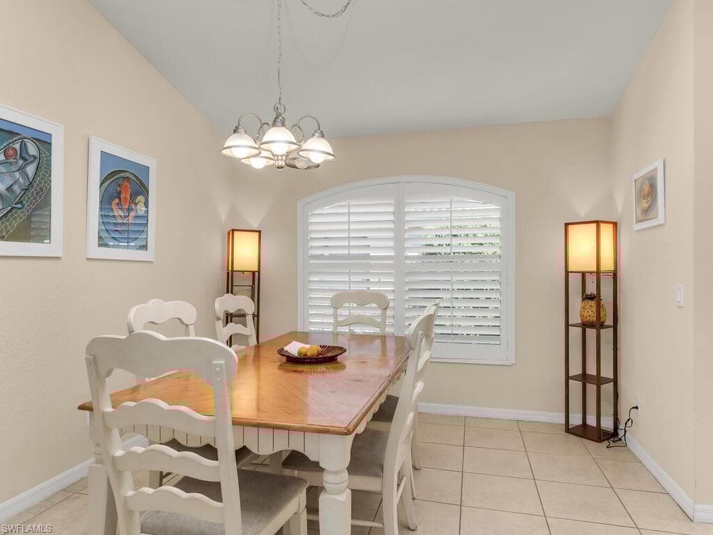 1021 Briarwood Blvd, Naples, FL 34104-8