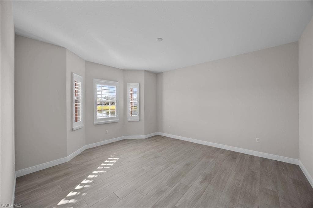 6438 Legacy Cir 301, Naples, FL 34113-25
