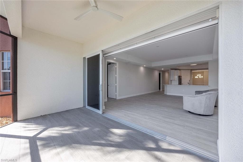6438 Legacy Cir 301, Naples, FL 34113-29