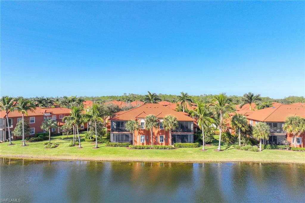 6438 Legacy Cir 301, Naples, FL 34113-32