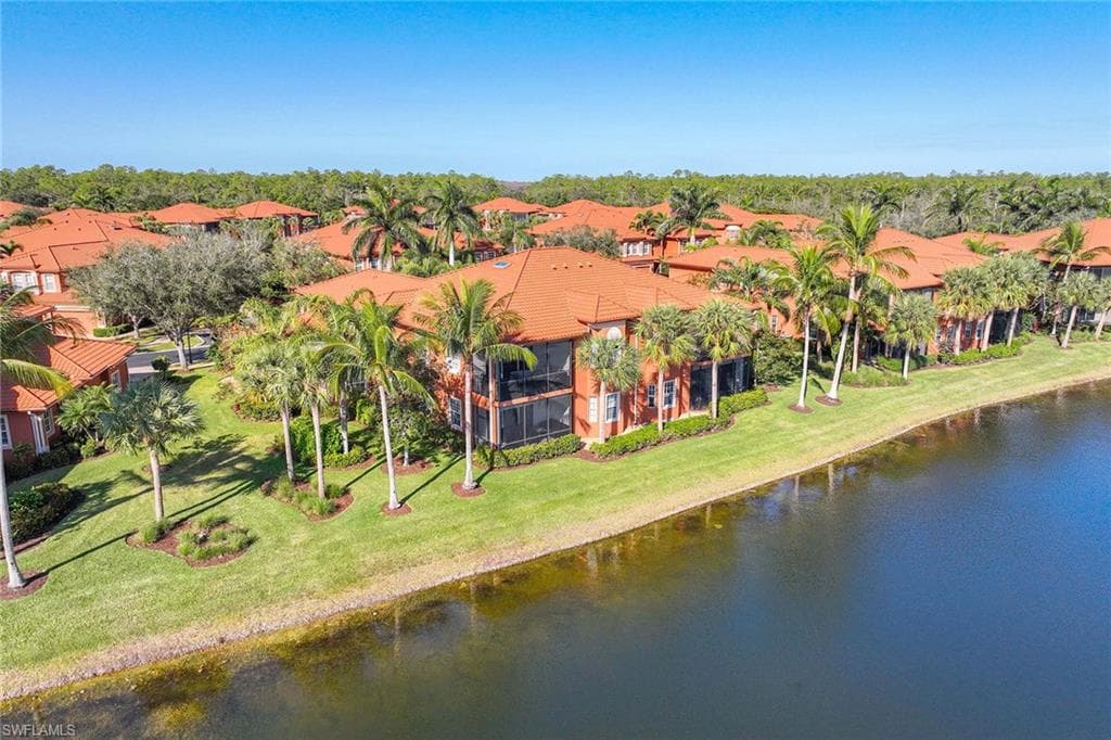 6438 Legacy Cir 301, Naples, FL 34113-33