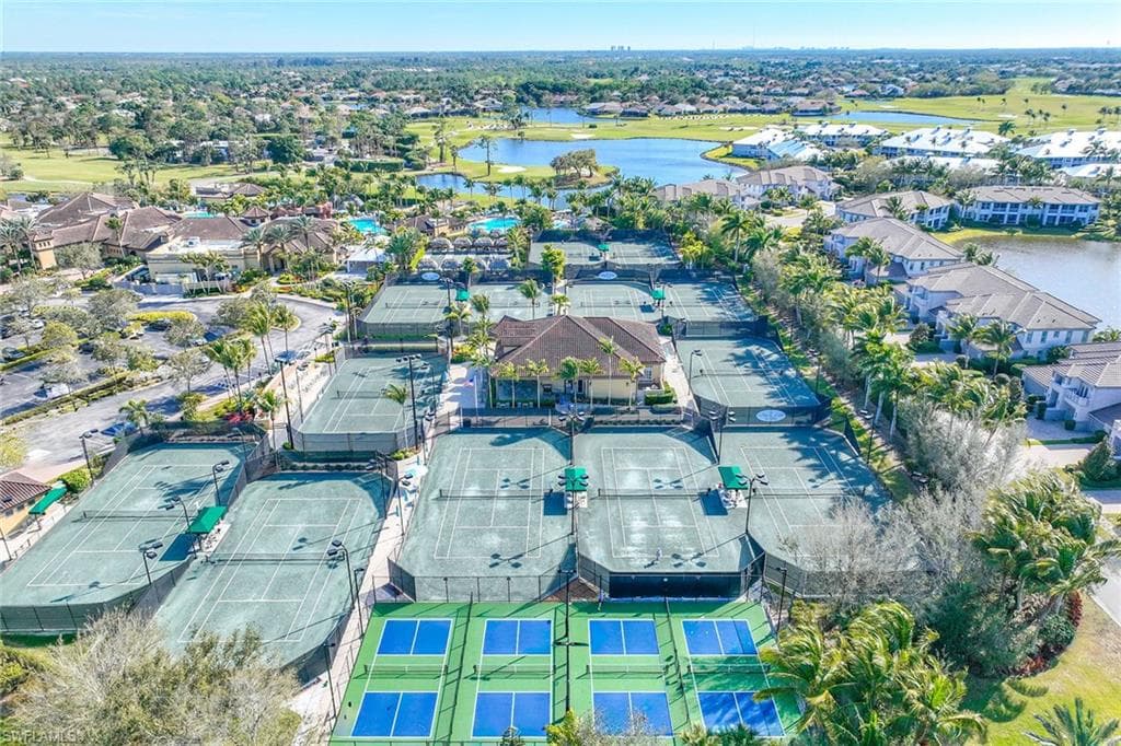 6438 Legacy Cir 301, Naples, FL 34113-43
