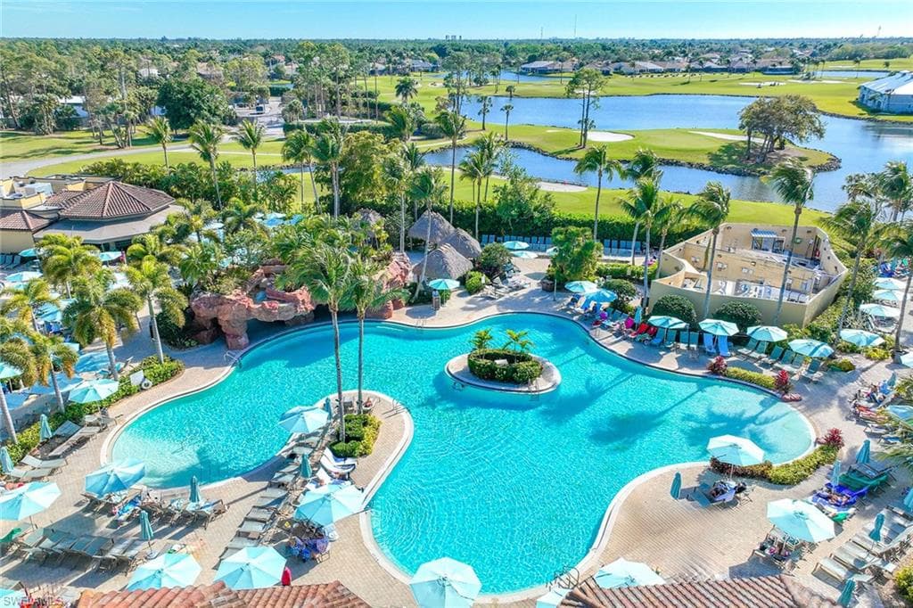 6438 Legacy Cir 301, Naples, FL 34113-44