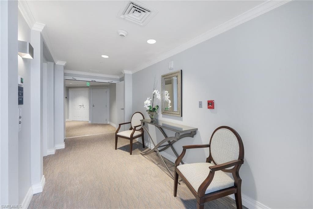 60 Seagate Dr 1702, Naples, FL 34103-17