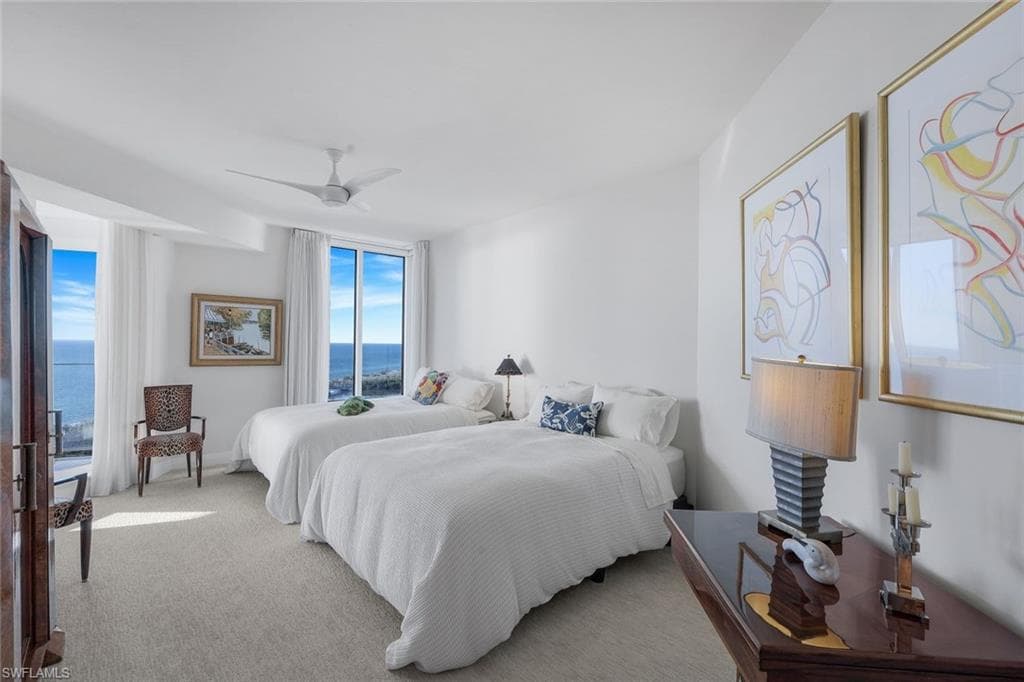 60 Seagate Dr 1702, Naples, FL 34103-24