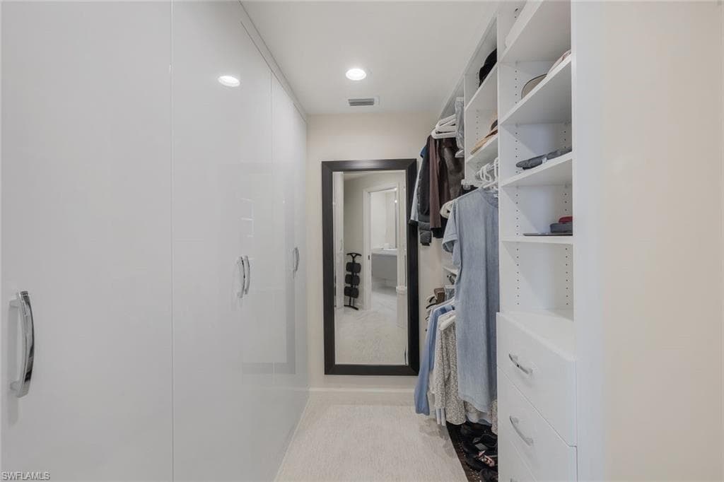60 Seagate Dr 1702, Naples, FL 34103-26