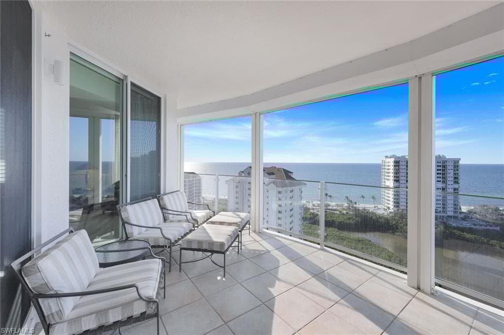 60 Seagate Dr 1702, Naples, FL 34103-6