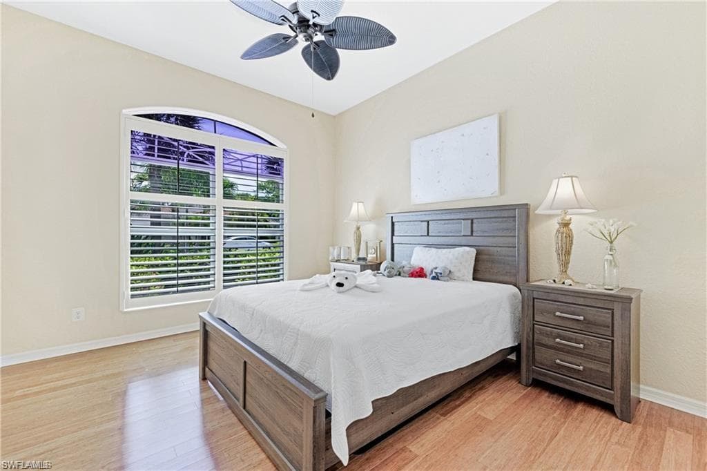 349 Harvard Ln, Naples, FL 34104-8