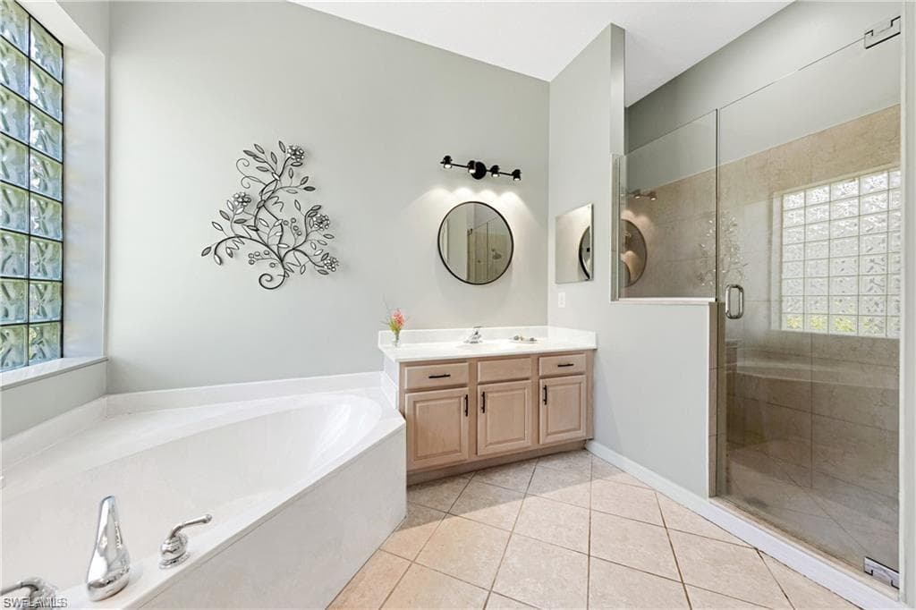 349 Harvard Ln, Naples, FL 34104-9