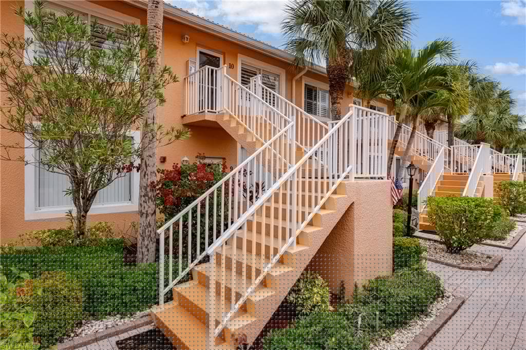 6750 Beach Resort Dr 10, Naples, FL 34114-44