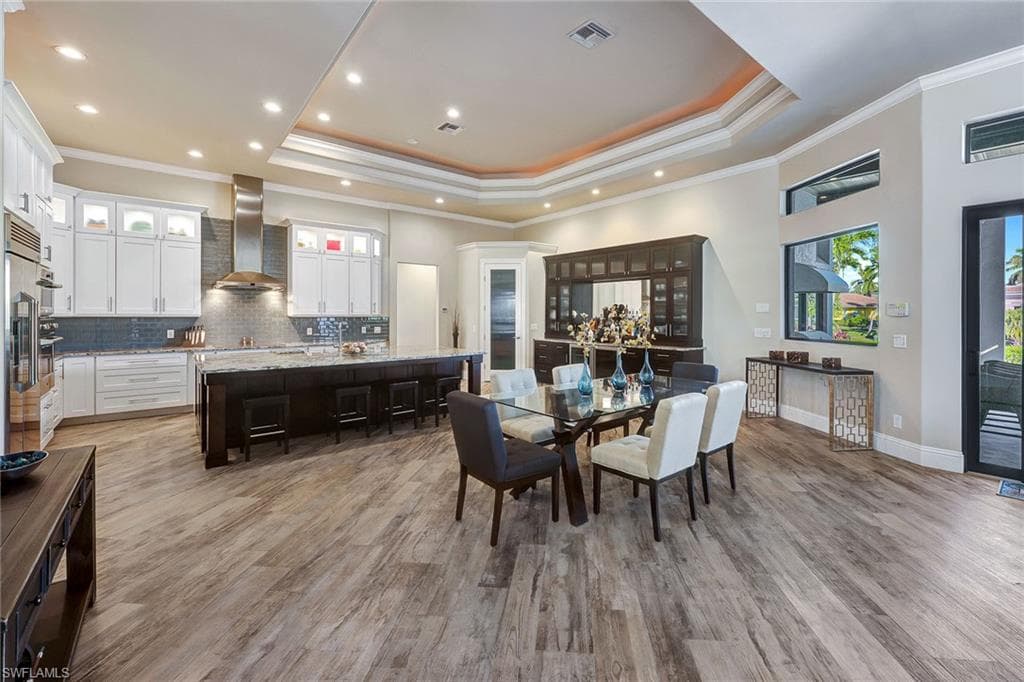 1550 Caxambas Ct, Marco Island, FL 34145-16