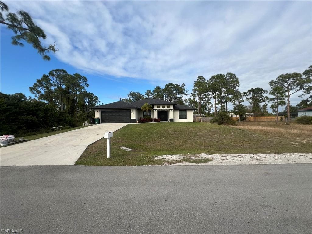 5204 6th St W, Lehigh Acres, FL 33971-18