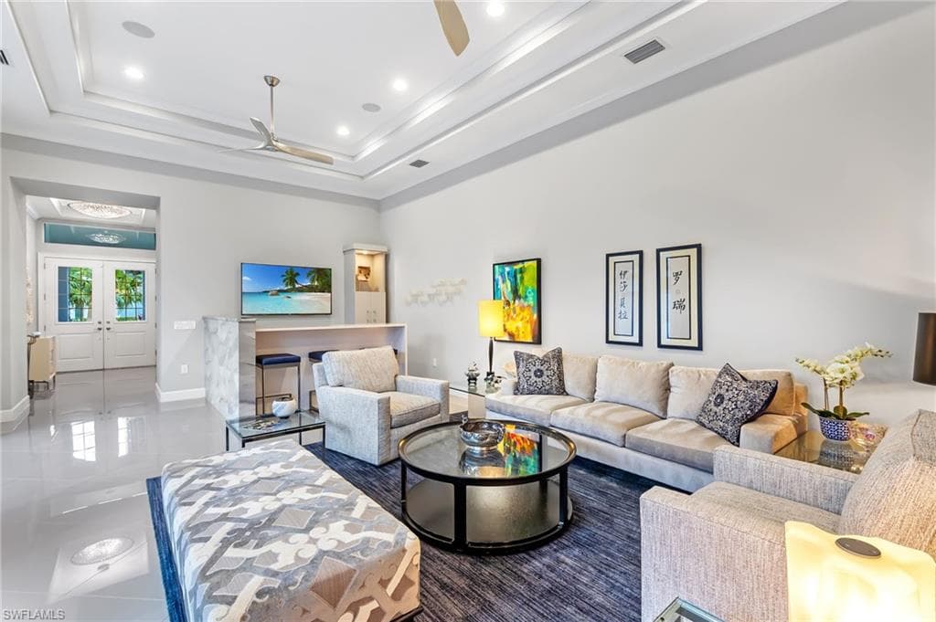 6423 Pembroke Way, Naples, FL 34113-11