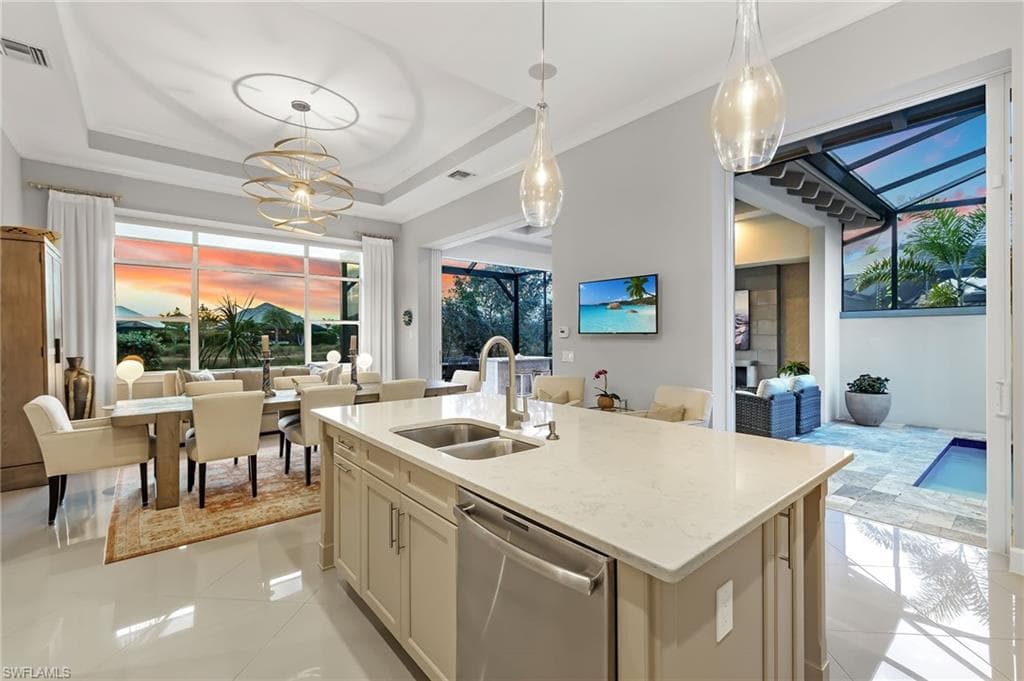 6423 Pembroke Way, Naples, FL 34113-17