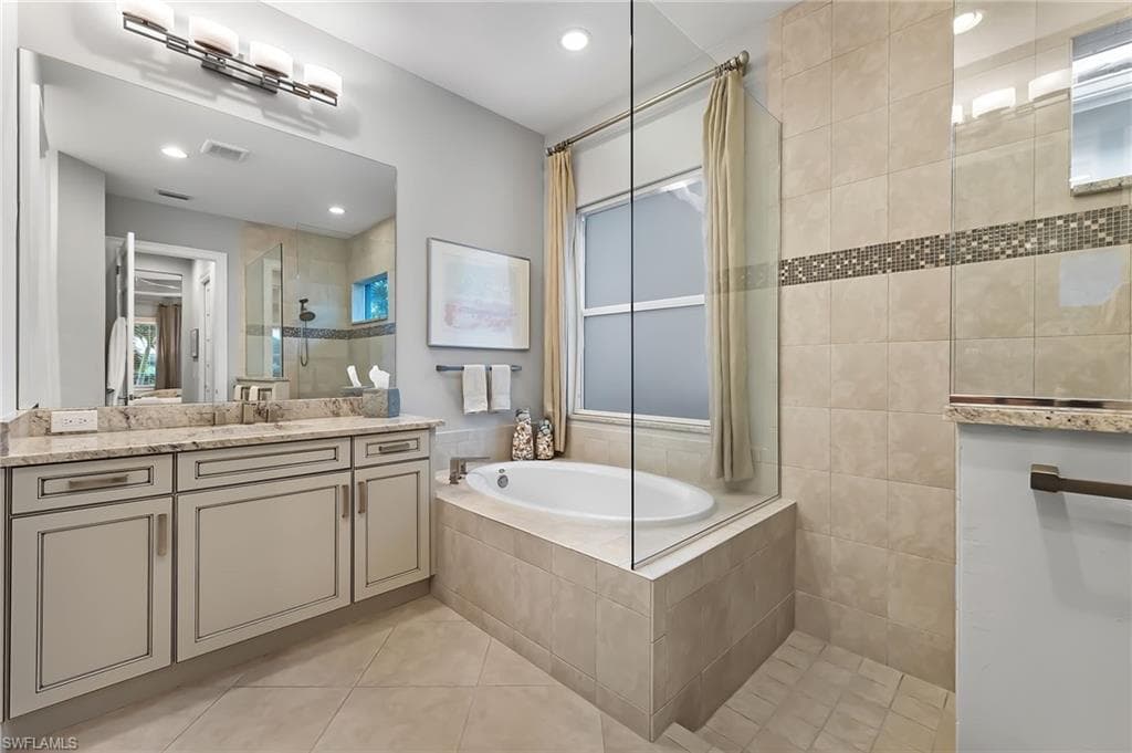 6423 Pembroke Way, Naples, FL 34113-26